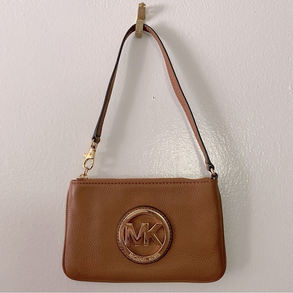 Michael Kors “Fulton” pebbled leather wristlet